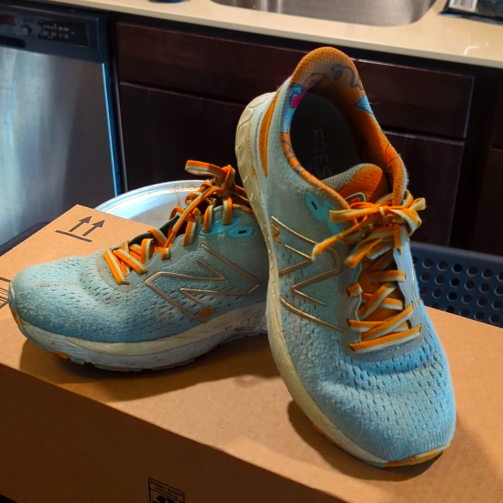 Women's New Balance 880 - Size 7.5
